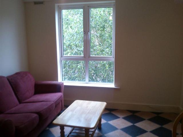 Apartment to rent in Bluebell, North Tipperary