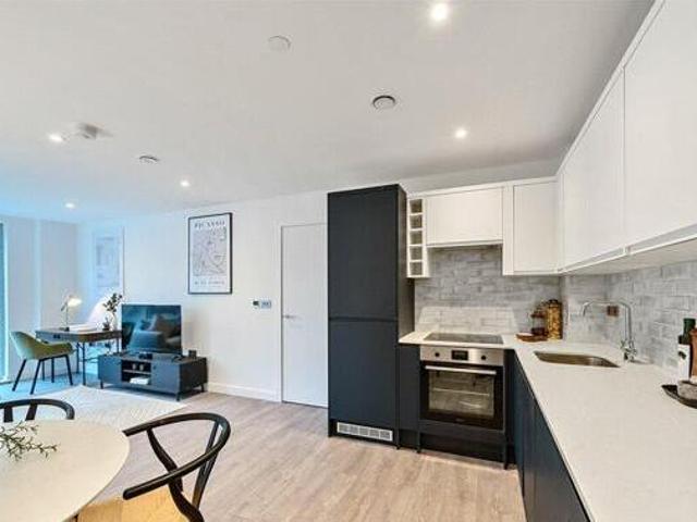 House for sale in Greater London