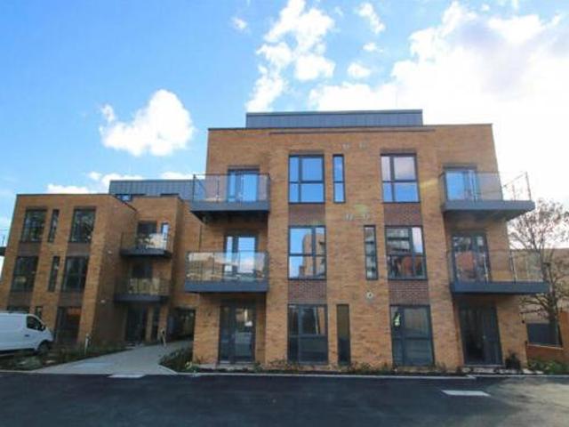House for sale in Greater London