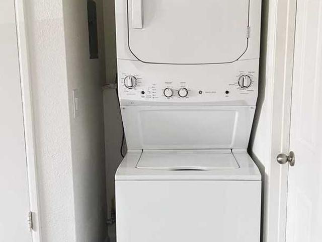 Apartment for rent in Tustin, California