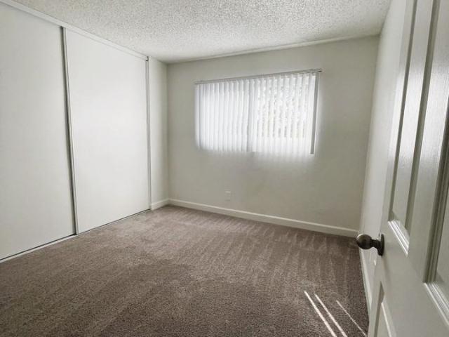 Apartment for rent in Tustin, California