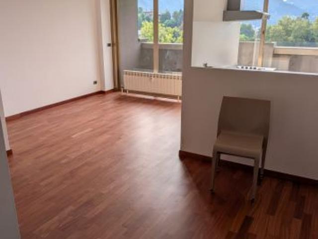 Appartamento in affitto a Como Sole, Como