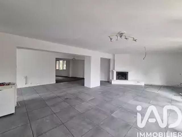 Maison vente à Lille, Don