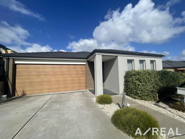 House for rent in College Crest Estate, Melbourne