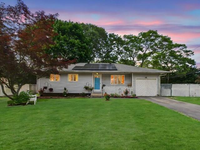 House for sale in Holbrook House for sale in Holbrook
