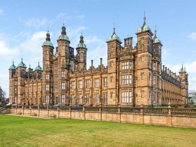 House for rent in Murrayfield, Scotland