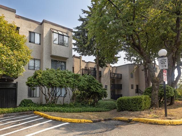 Apartment for rent in Johnston Heights, Surrey