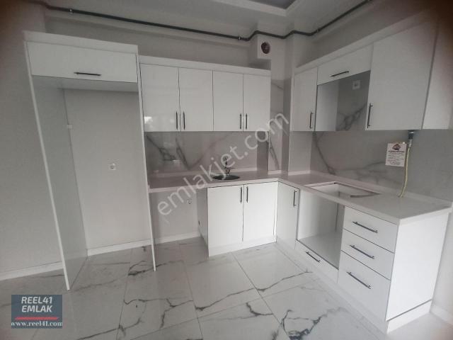 Karşıyaka, Başiskele içerisinde kiralık mülk