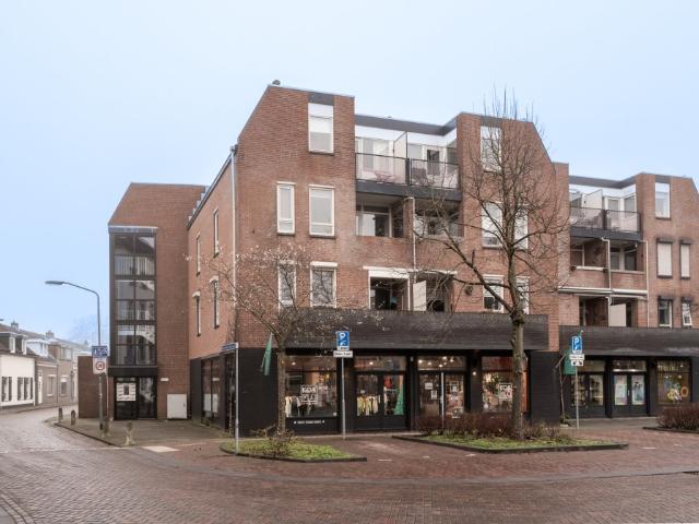 Appartement te huur in Strijen, Oosterhout