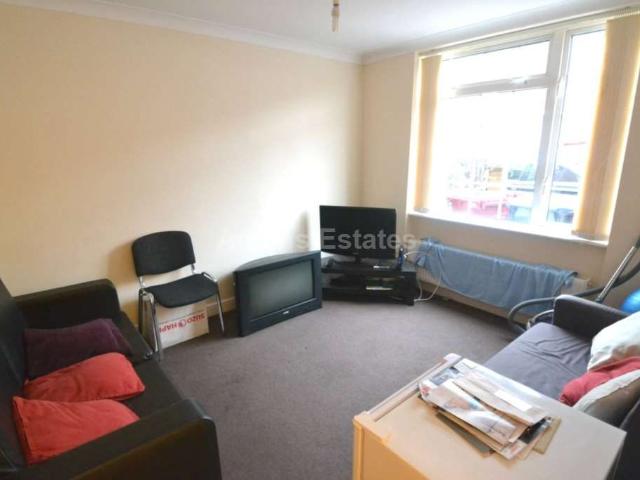 House for rent in Newtown, Reading