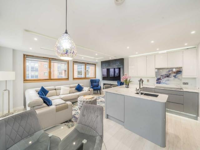 Apartment for rent in Brondesbury, Greater London