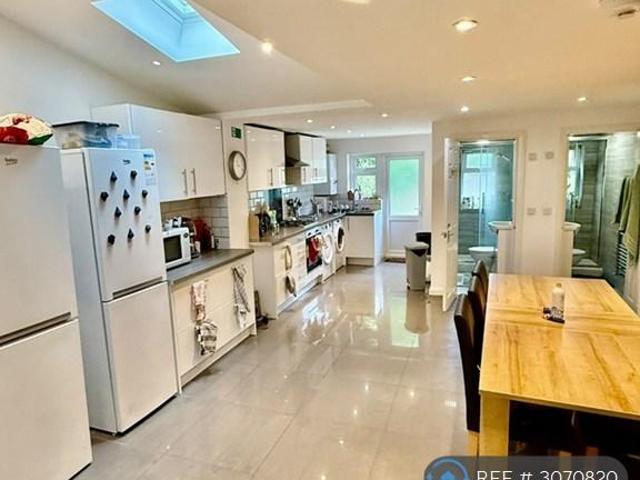 House for rent in Newtown, Reading