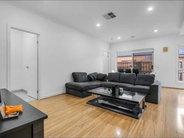 Room for rent in Camerons Creek, Victoria