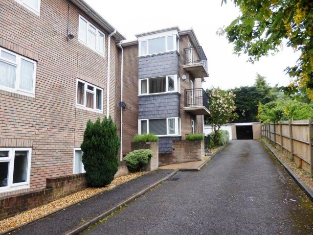 Apartment for rent in High Wycombe Community Board, High Wycombe