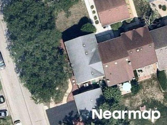 Townhouse for sale in Crete, Illinois