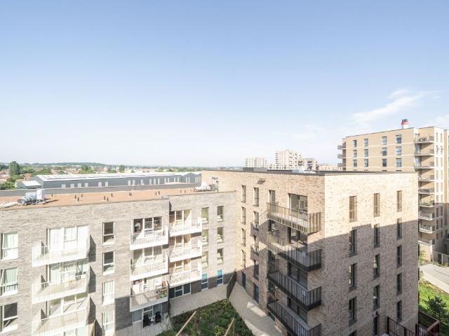 Apartment for rent in Lane, Greater London