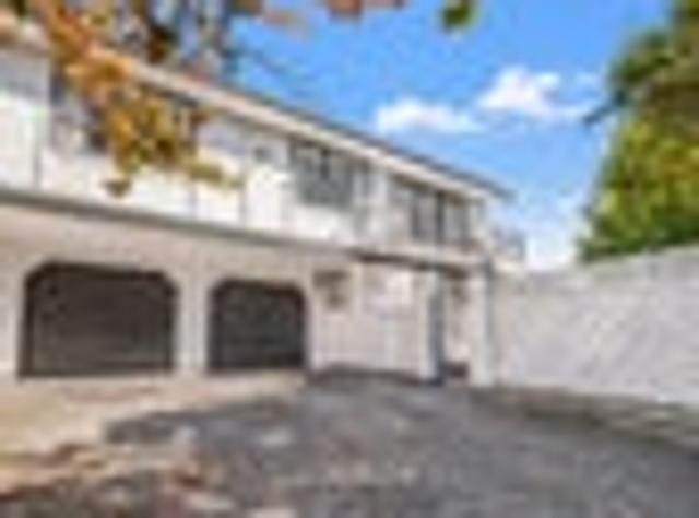 House for sale in Chaslands, Canterbury