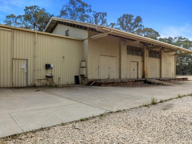 Warehouse for rent in Seymour, Victoria