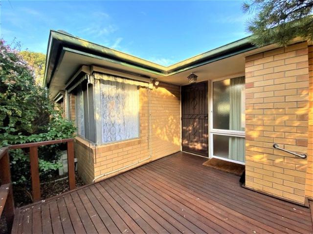 House for rent in Gladstone Park, Victoria