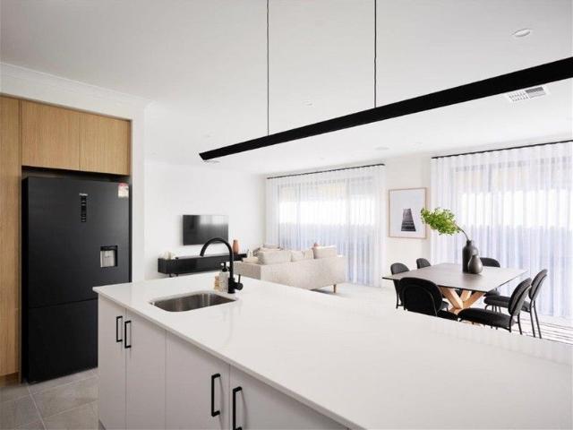 Cottage for sale in Coodanup, Western Australia