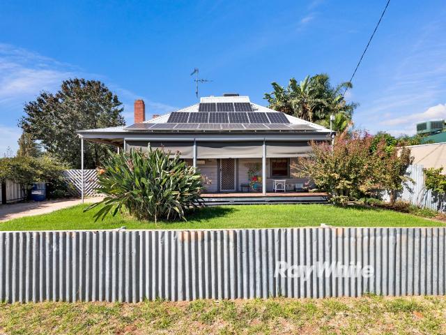 House for sale in Red Cliffs