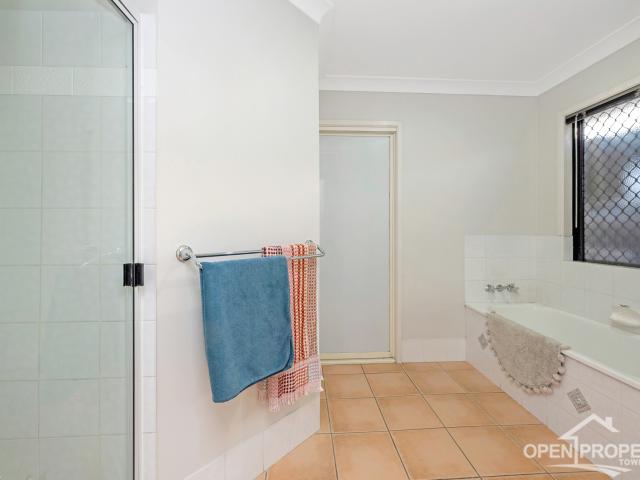 House for sale in Bushland Beach, Queensland
