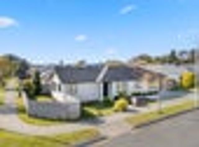 House for sale in Awhitu