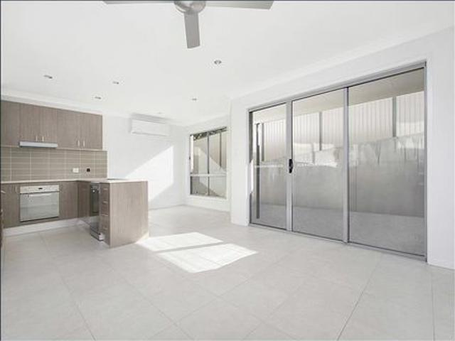 Townhouse for rent in Toombul, Queensland