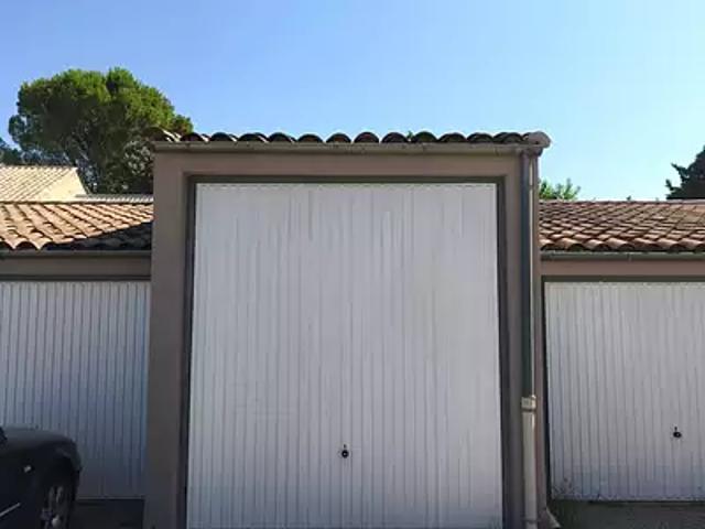 Garage vente à Donzère, Drôme