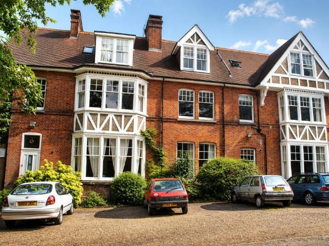 Apartment for rent in Red Hill, Surrey