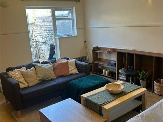 Room for rent in Horfield, Feckenham
