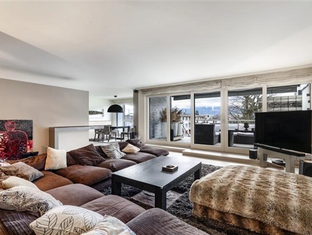 Wohnung kaufen in Pully, Waadt