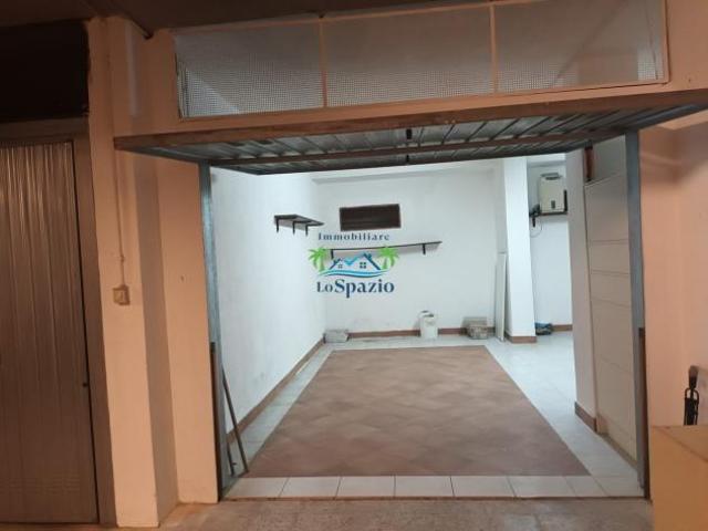 Box in vendita a Andora, Liguria