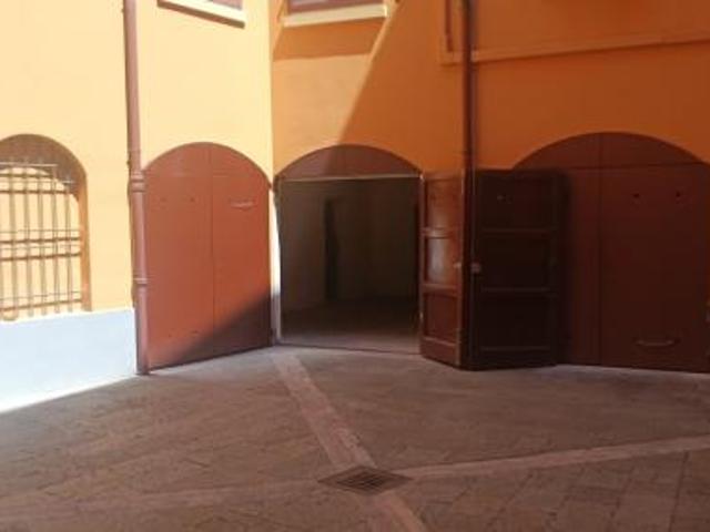 Box in vendita a Modena