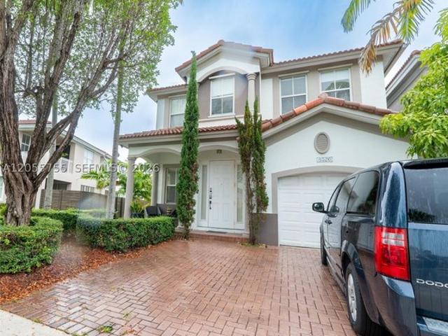 Townhouse for sale in Doral, Florida