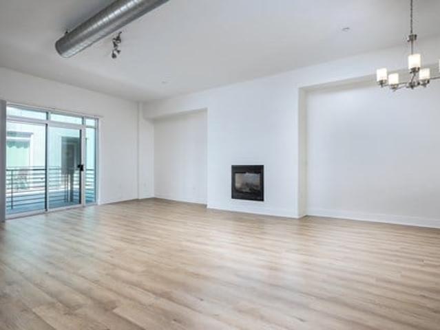 Townhouse for rent in Glendale