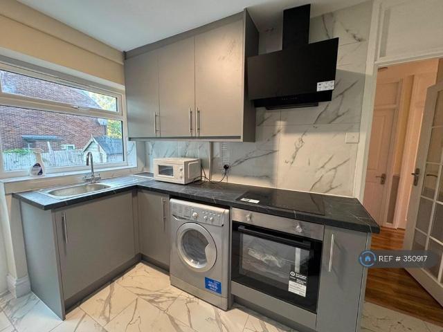 Apartment for rent in London Borough of Ealing, Greater London