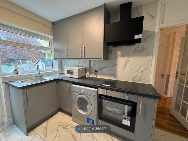 House for rent in London Borough of Ealing, Greater London