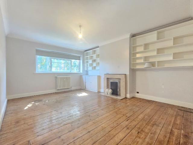 Apartment for rent in Herne Hill, Greater London