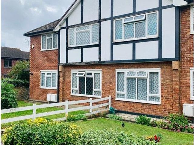 Apartment for rent in Chingford Mount, Highams Park