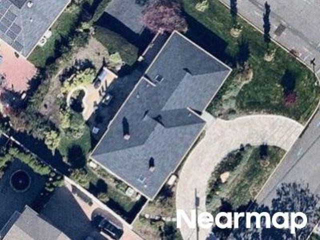 House for sale in Englewood Cliffs