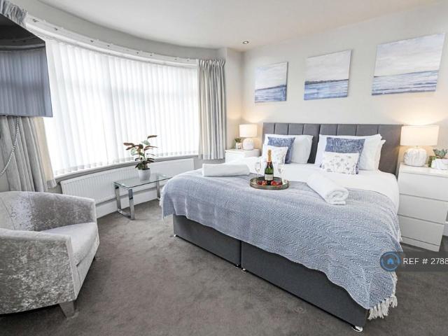 House for rent in Oakdale, Poole