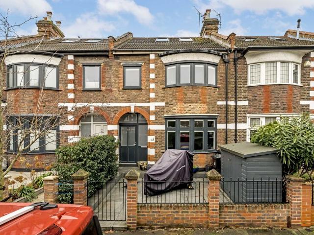 House for rent in London Borough of Ealing, Greater London