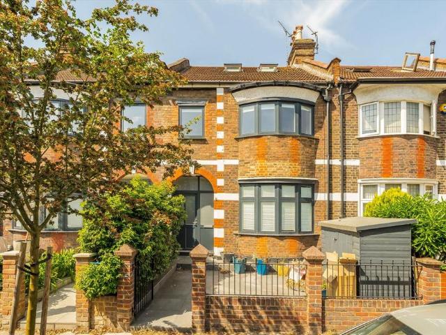 House for rent in London Borough of Ealing, Greater London