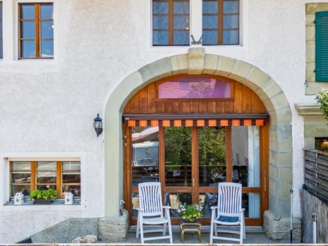 Haus kaufen in Ogens, Waadt