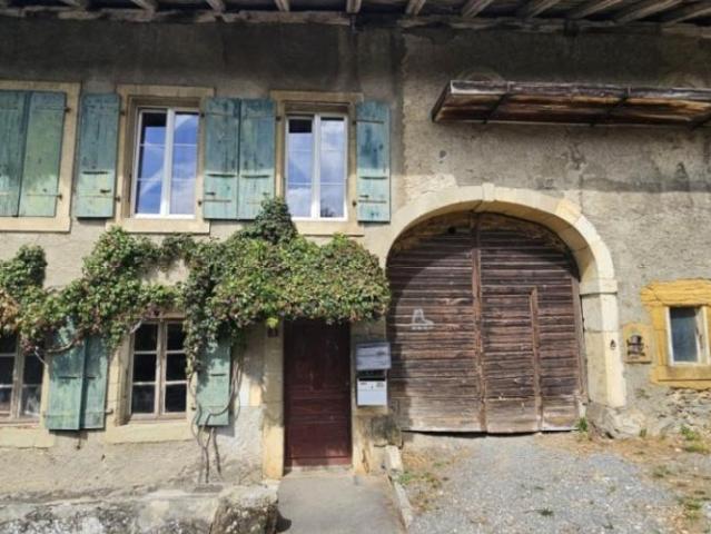 Haus kaufen in Sullens, Waadt