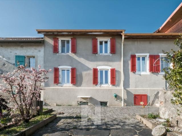 Reihenfamilienhaus kaufen in Begnins, District de Nyon