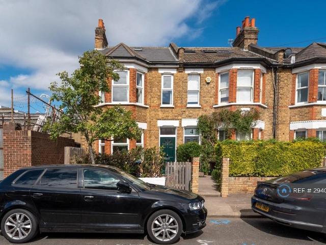 House for rent in London Borough of Merton, Raynes Park