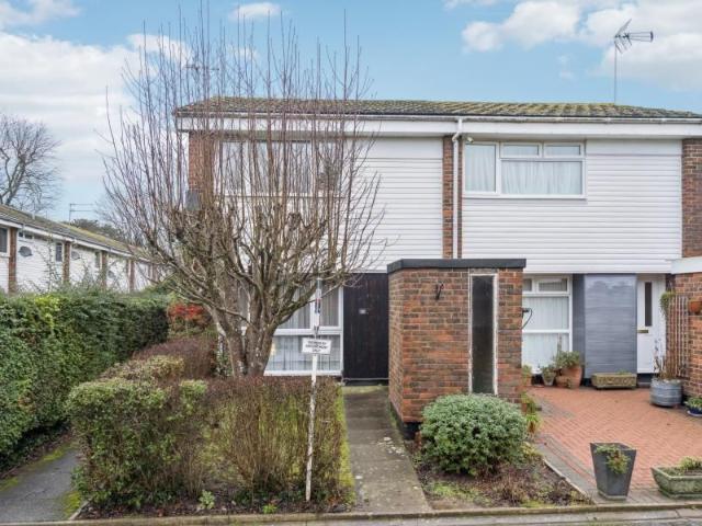 House for rent in Northwood, Greater London