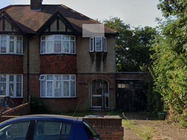House for rent in London Borough of Ealing, Greenford